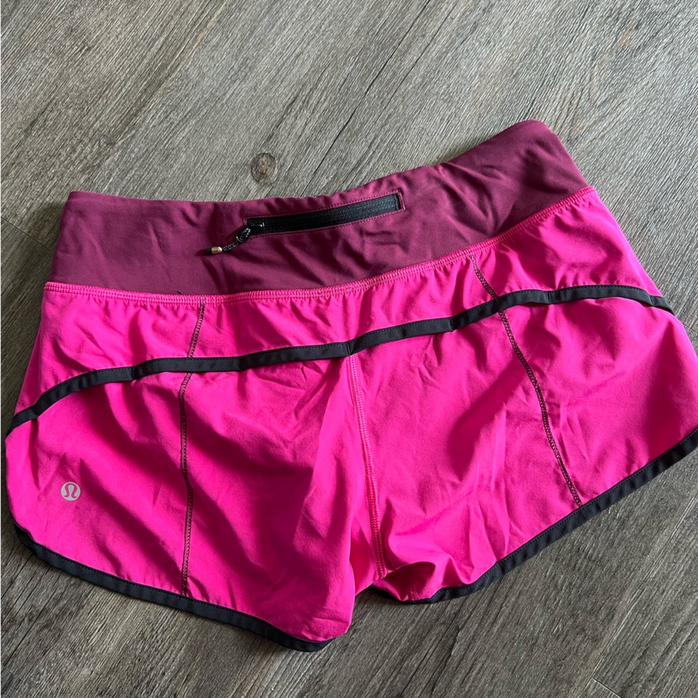 Lululemon speed up mid-rise short lined 2.5in